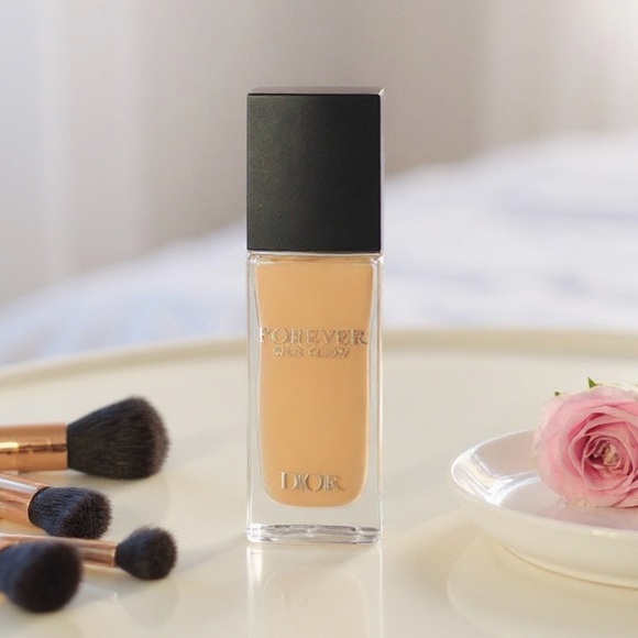 DIOR Forever Skin Glow Foundation 4W 24H WEAR RADIANT FOUNDATION FULL SIZE - Picture 1 of 9